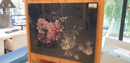 Bij ons in de showroom: Premium-glas uitvoering Visuall P506 Vintage flowers