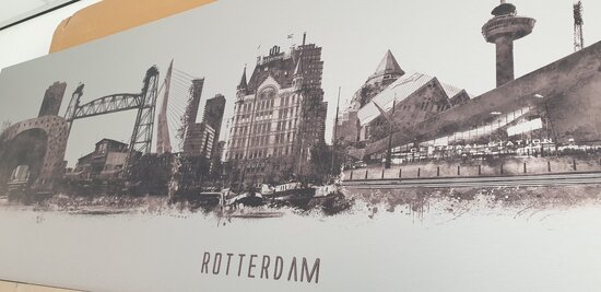 In onze showroom: Premium-Butler uitvoering In onze showroom: Visuall R33 Rotterdam