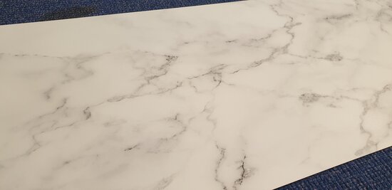 Op de inspectietafel: Premium-mat uitvoering Visuall P340 Marble Jones