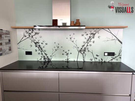 Premium-mat uitvoering Visuall P702 Hogweed Silhouette