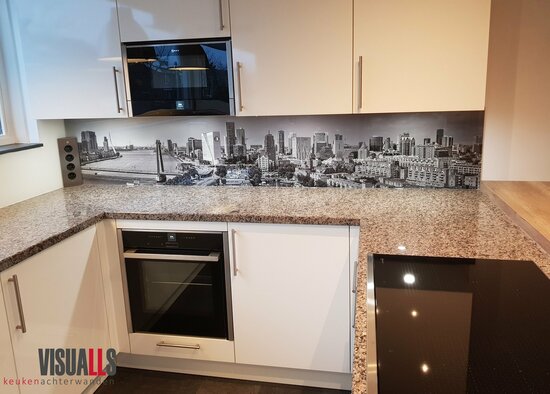 Premium glas uitvoering Visuall R21 Skyline Rotterdam zwart-wit 