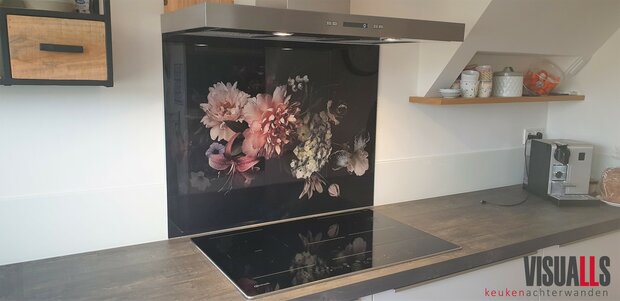 Premium-glas uitvoering Visuall P506 Vintage flowers gecombineerd met glazen spatranden RAL9010 zuiverwit