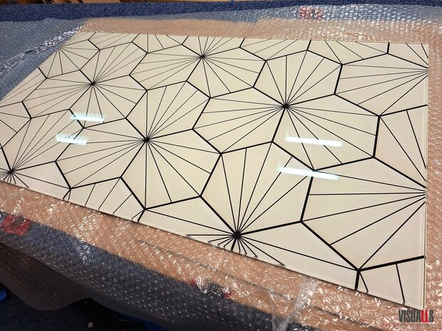 In onze showroom; Premium-glas uitvoering P632 Hexagon