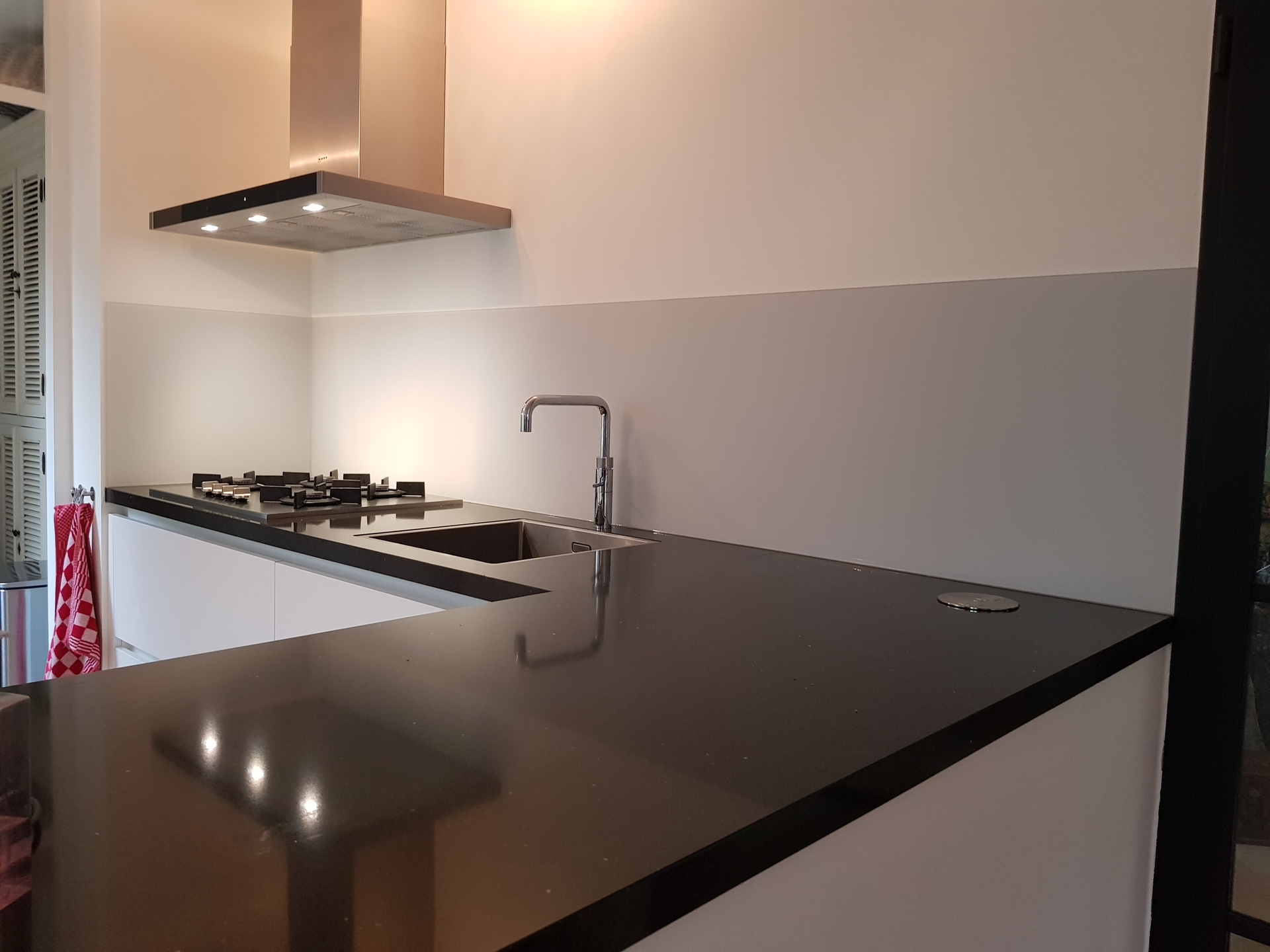 Visualls Satijn glas keukenachterwand in RAL 7047